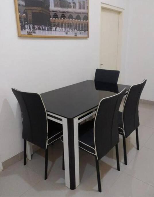 Kamiliya Homestay Ngabean Luaran gambar