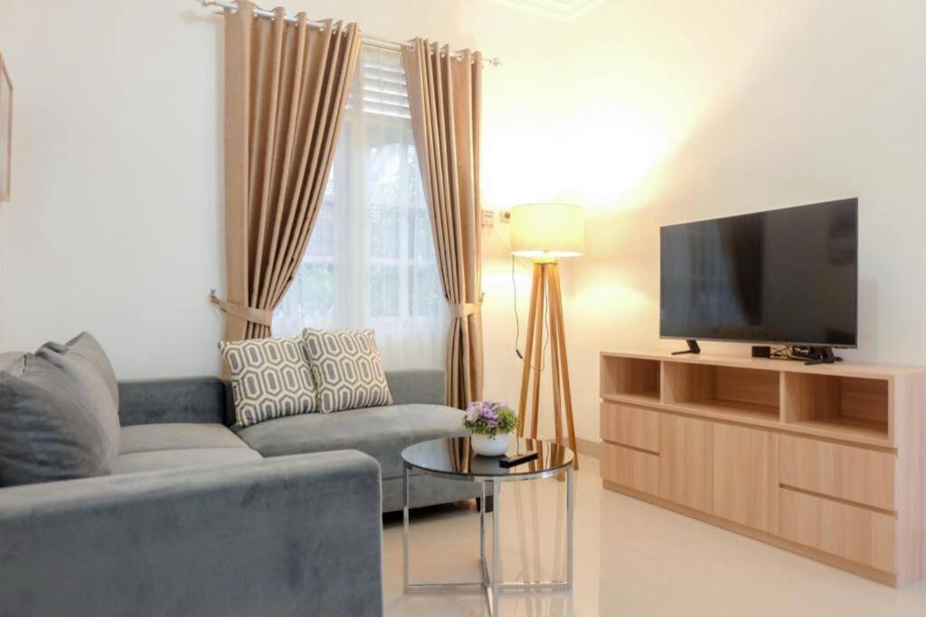 Kamiliya Homestay Ngabean Luaran gambar